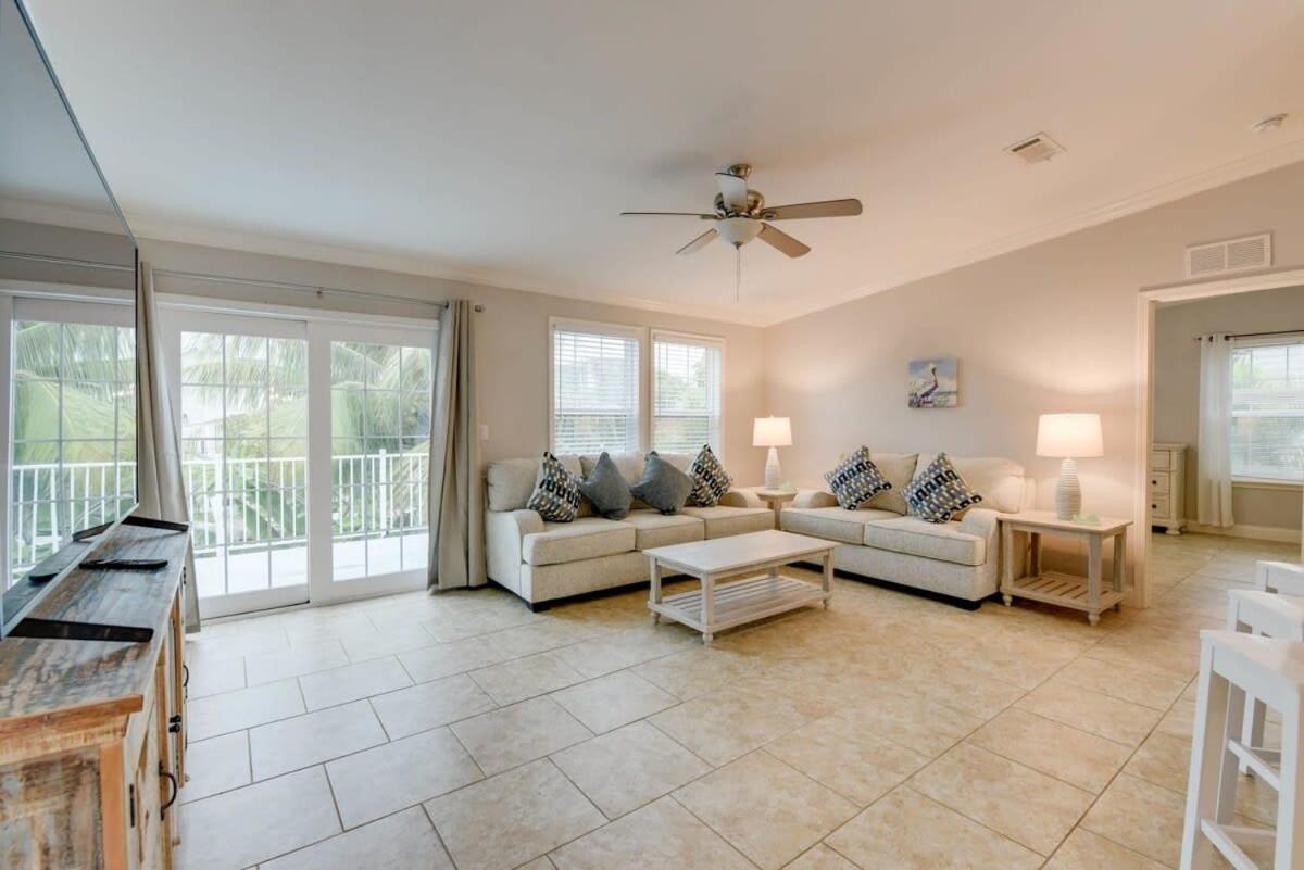 Loggerhead Lagoon - Modern Waterfront Home Pirates Cove Exterior foto
